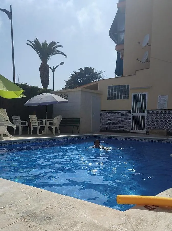 Apto. residencial en Torremolinos con piscina.